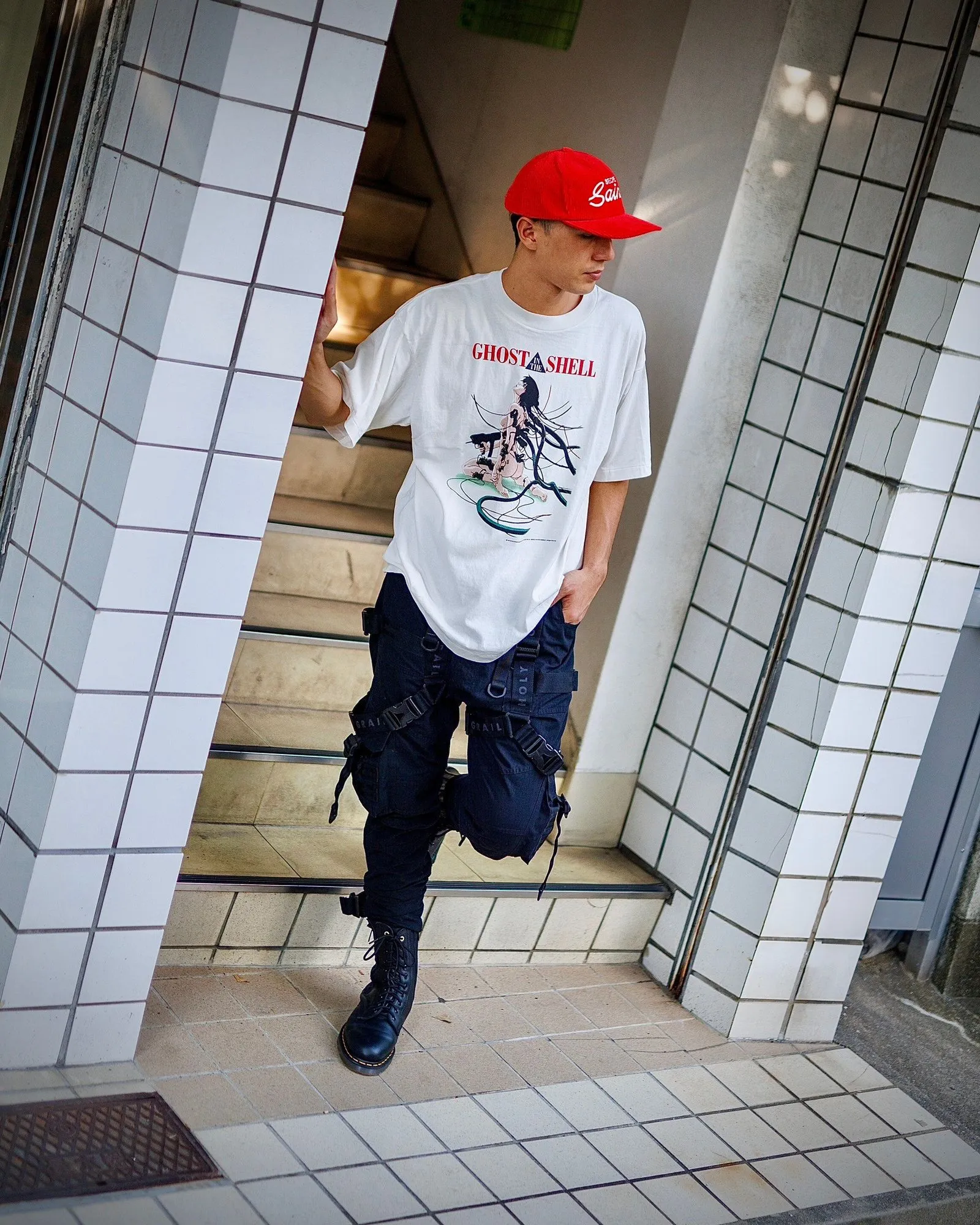 SAINT Mxxxxxx x GHOST IN THE SHELL ' GITS ' SS TEE/WHT Classic Big IP Ghost in the Shell co-branded Suzi Charge/Suzi Character TEE Off-white S-XL Cylindrical side seamless fabric 220g high gram weight OE yarn ⚠️Note: It is almost meaningless if it is not a cylindrical fabric Customized joint main mark/joint wash mark/little angel anti-counterfeiting label Original factory level printing factory Top purchasing agent level